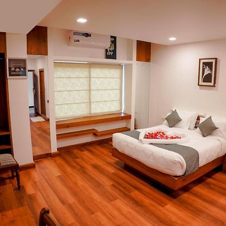 Mpsroyalsuites Perintalmanna 外观 照片