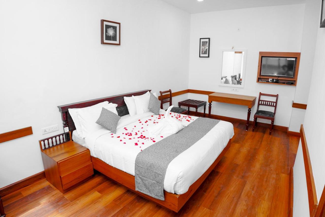 Mpsroyalsuites Perintalmanna 外观 照片