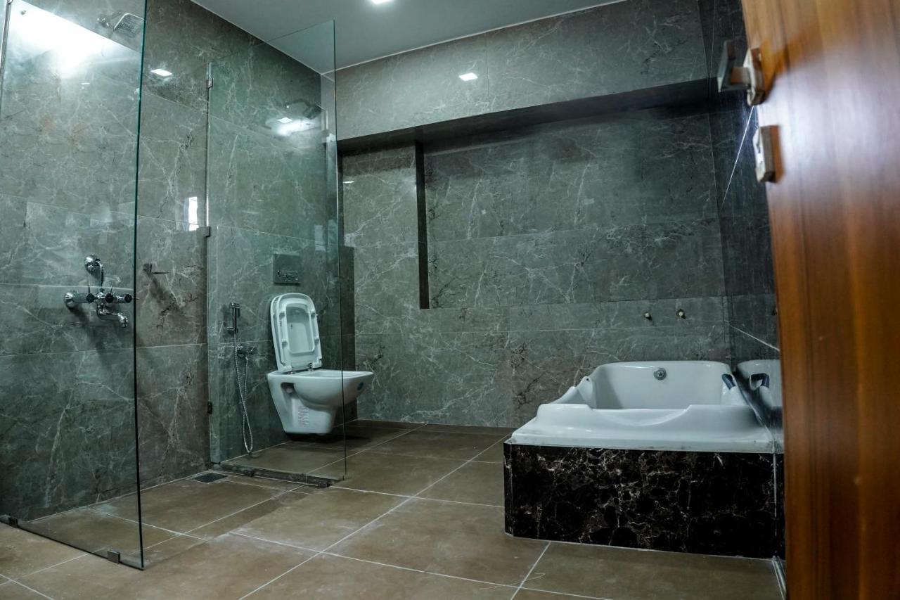 Mpsroyalsuites Perintalmanna 外观 照片
