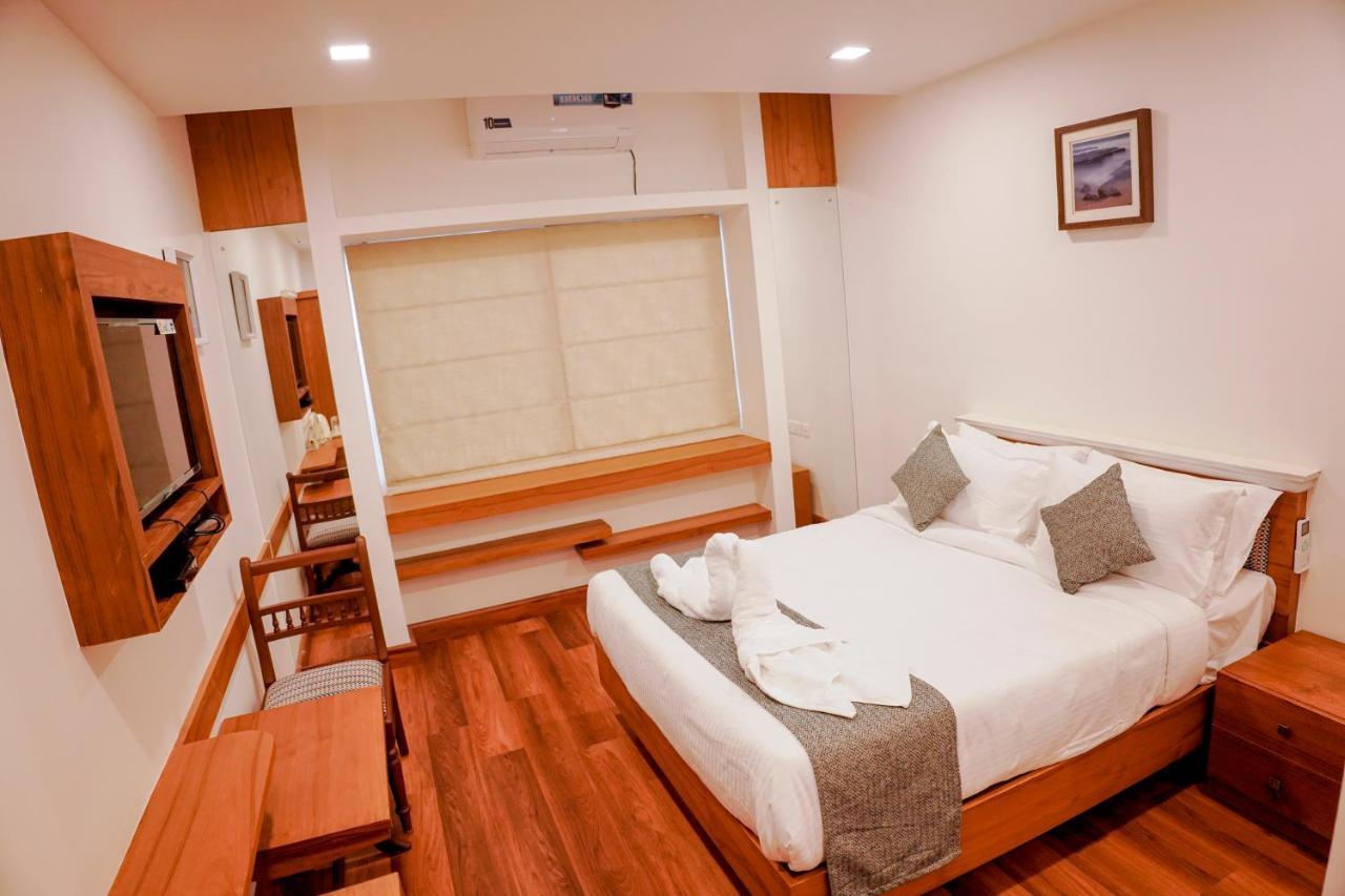 Mpsroyalsuites Perintalmanna 外观 照片