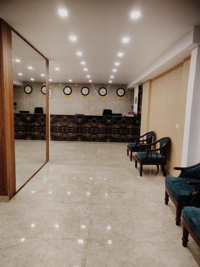 Mpsroyalsuites Perintalmanna 外观 照片